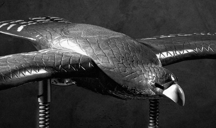 ゼロ・ファルコンZERO Falcon鳥を怯えさせる広範囲飛来防止装置。